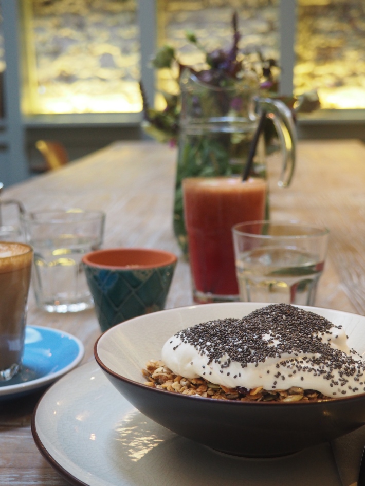 Brunch in Covent Garden, The Black Penny, granola, yoghurt and chia seeds